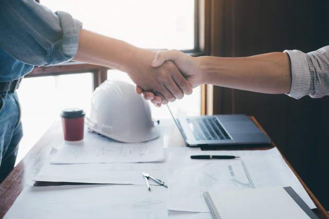EMPLOYEURS : COMMENT RÉGULARISER LES TRAVAILLEURS ÉTRANGERS ?